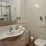 Apartment Wolkenfrei Mit Pool Und Sauna *