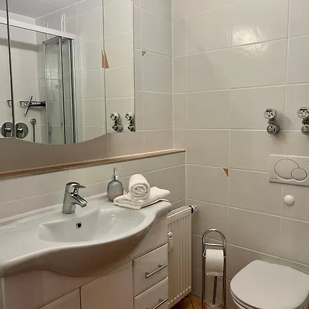 Apartment Wolkenfrei Mit Pool Und Sauna *