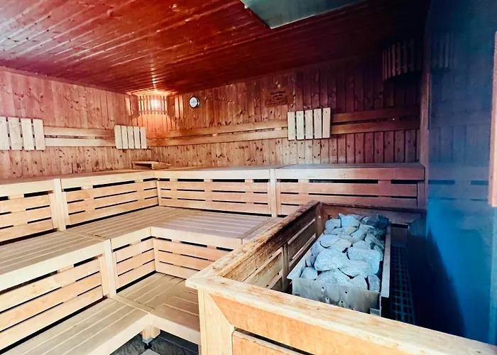 Wolkenfrei Mit Pool Und Sauna Appartement *